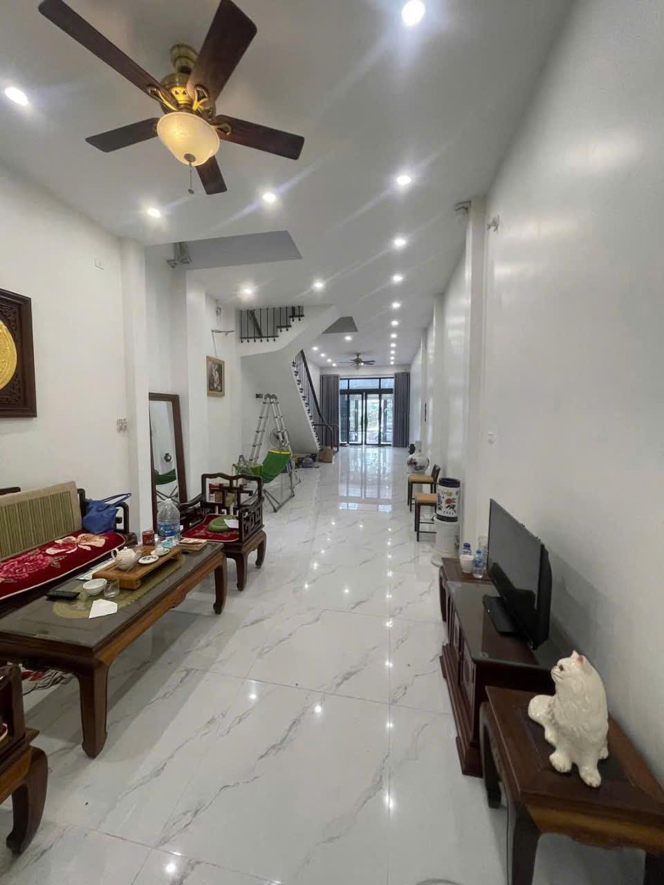 Cho thuê nhà mặt đường Quang Lai, Thanh Trì 85 4 6 20 triệu/tháng2535313