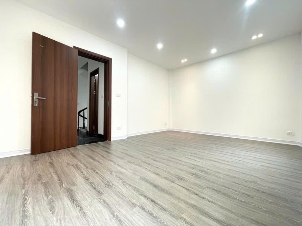 Bán nhà Phố Thái Hà, Ngõ Đẹp, Sổ Vuông, 9 Ngủ, 58mx5T, Giá: 12.9 Tỷ, Lh: 0396935190.2423993