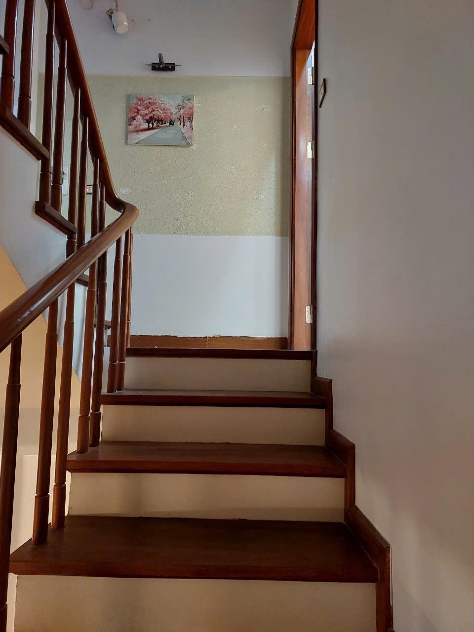 Cho thuê nhà ngõ ô tô Phố Hoa Bằng, Cầu Giấy, 5 tầng x 50m2, 6 ngủ, 4 vệ sinh, 25 Triệu2591539