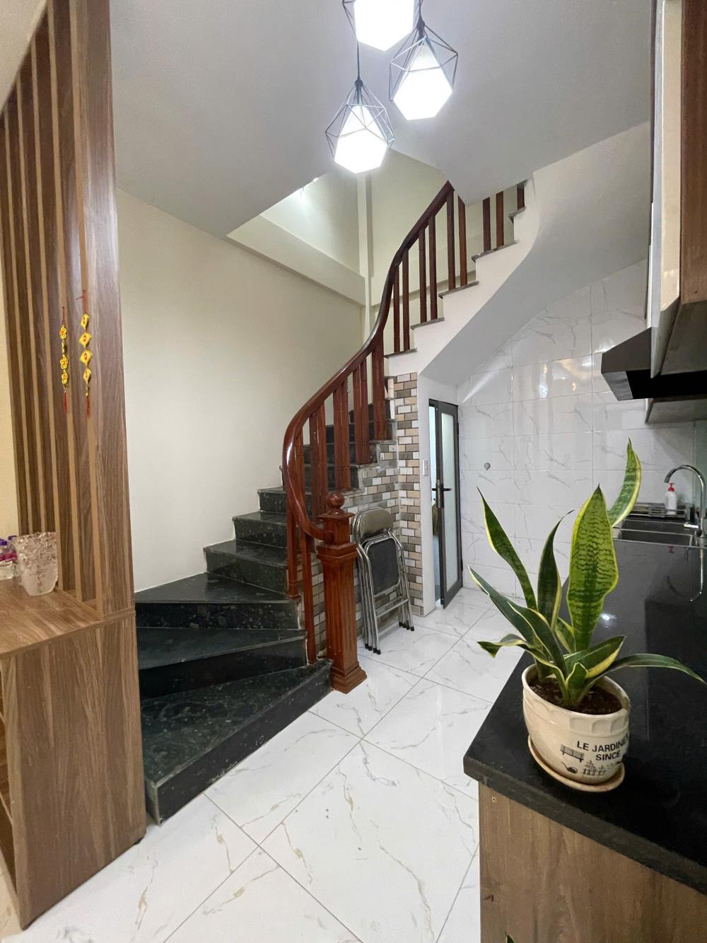 Cần bán nhà Phố Nam Dư 5 tầng, 31m2, đủ công năng, 5.25 tỷ - ngõ thông, full đồ, vào ở ngay2347167