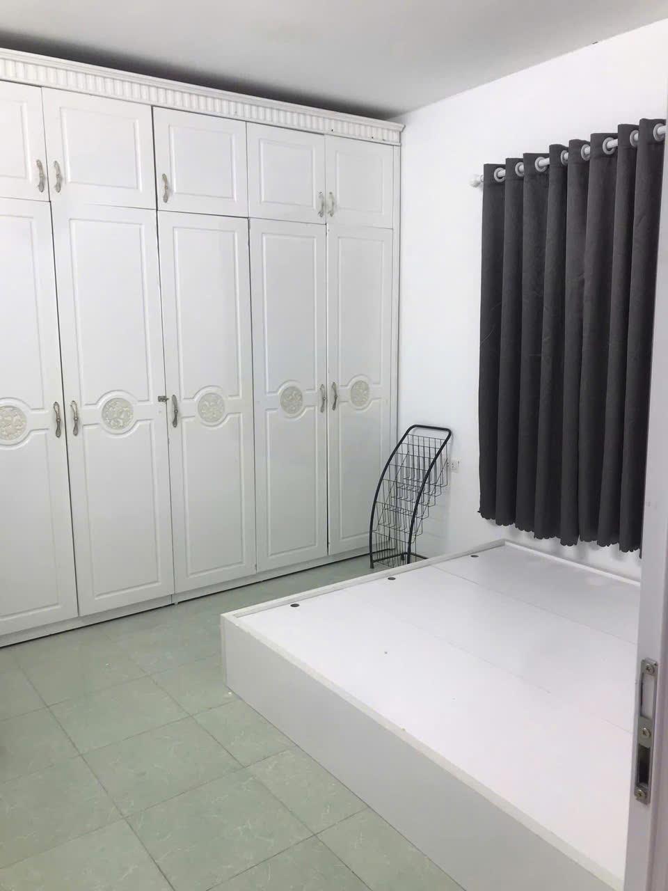 Cần cho thuê nhà Phố Đặng Văn Ngữ, 40m2, 2 tầng, 4 ngủ, 11 Triệu/tháng2373304