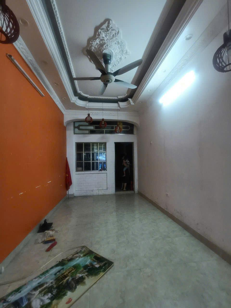 Cho thuê nhà Mặt Phố KD Spa, Salon, VP Khương Trung, 4 tầng, 60m2, 5 ngủ, 4 WC, 25tr/tháng2618535
