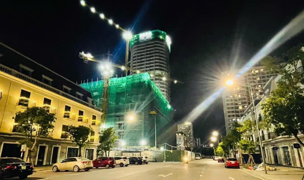 Nhanh tay sở hữu ShopHouse Vinhome Quang Trung, Tp Vinh, giá chỉ hơn 4 tỷ - cơ hội đầu tư sinh lời hấp dẫn!2511254