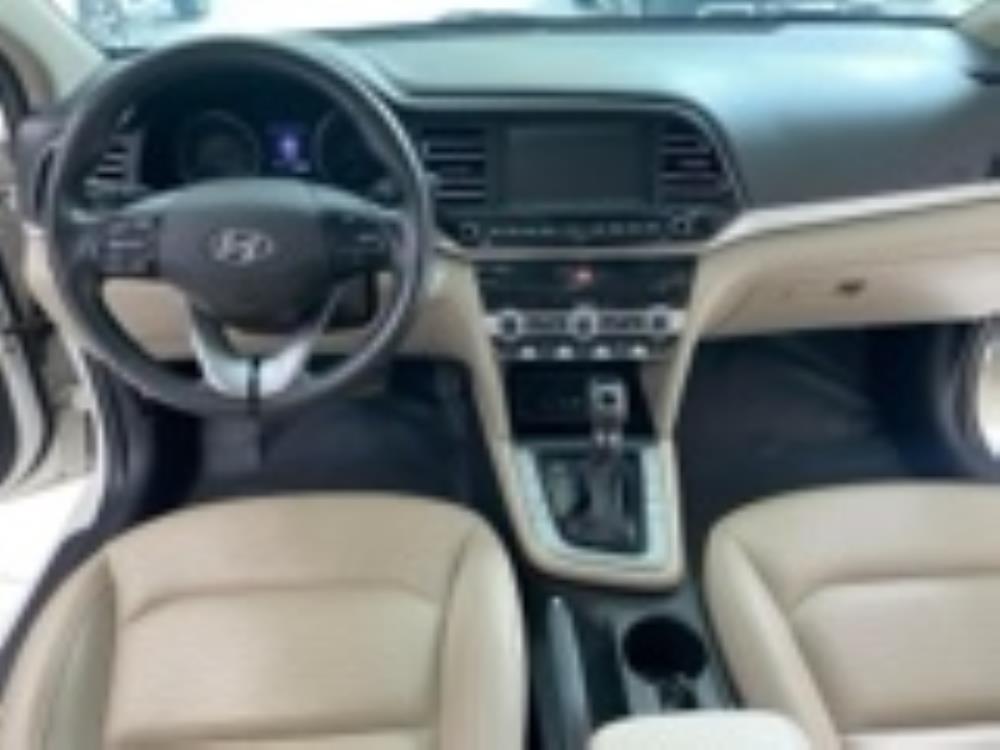 Bán Hyundai Elantra 1.6AT, sản xuất 2021, 1 chủ từ mới, xe siêu đẹp.1605261