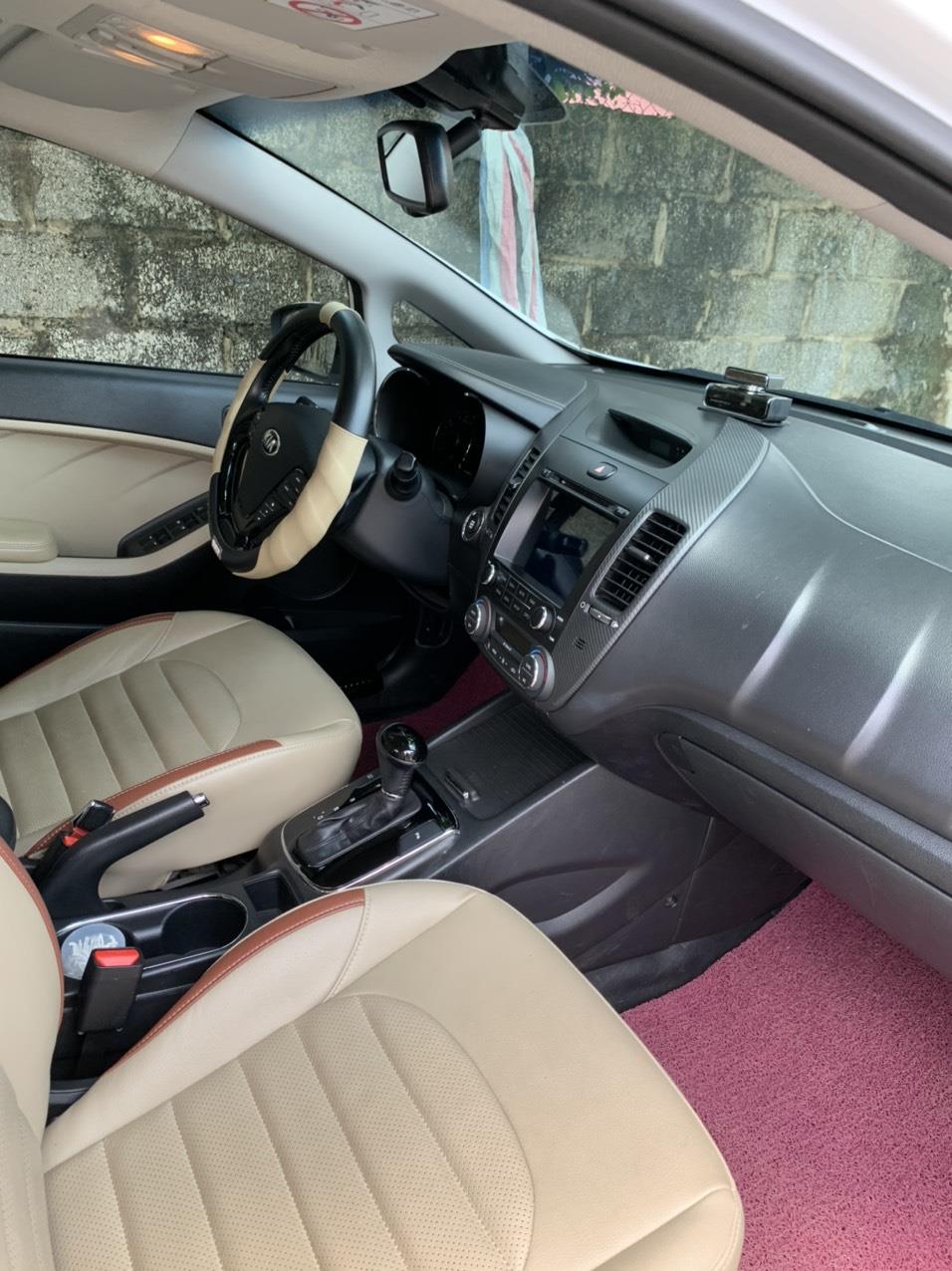 Chính chủ bán Xe Kia cerato đời cuối 2018 bản 1.6 số tự động 6 cấp ghế 2 màu. 445384