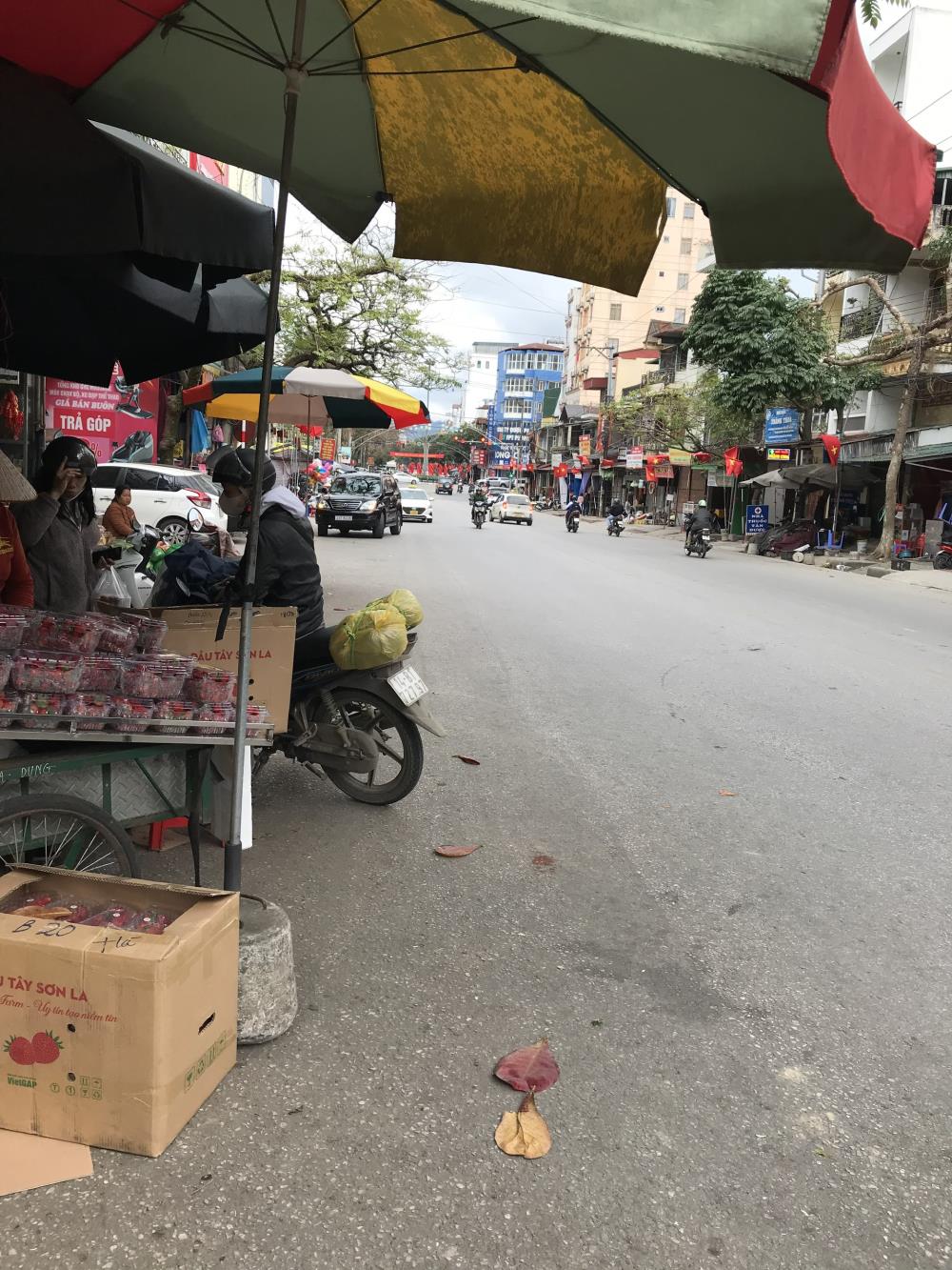 Cần Bán nhà 3 tầng măt tiền đường Nguyễn Thái Học, phường Trần Phú, thành phố Hà1361693