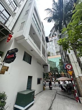 Bán nhà 6 tầng thiết kế hiện đại tại mặt tiền đường Hùng Vương ,khu Phố Tây trung tâm tp biển Nha Trang.559252