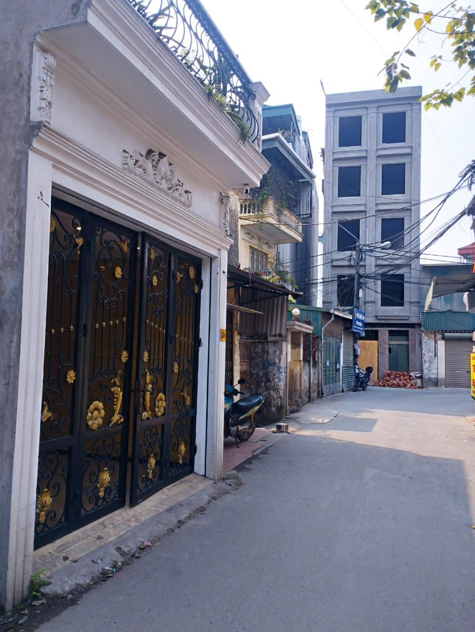 Chính chủ cho thuê nhà nguyên căn phố Đông Thiên - Q. Hoàng Mai. Ô tô vào tận trong nhà1368041