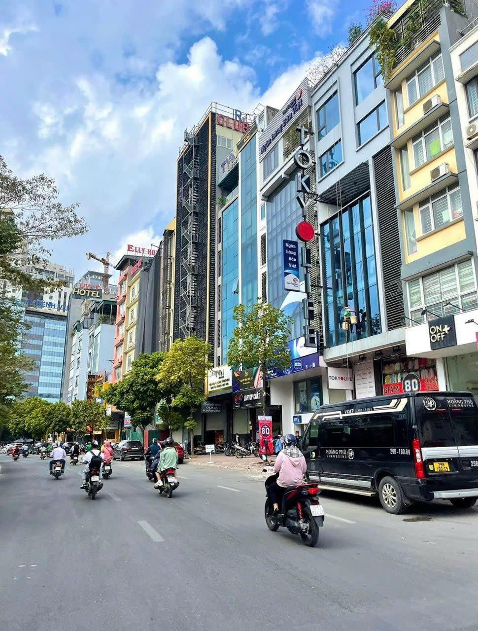 TOÀ BUILDING 180MET - 8 TẦNG THANG MÁY- MẶT PHỐ TRUNG TÂM QUẬN HOÀNGMAI.33.5TY859277