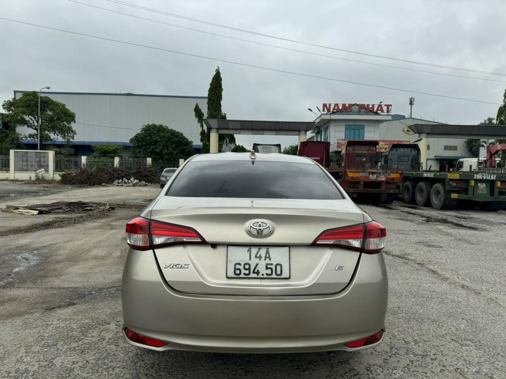 cần bán xe Vios 2020 bản E số sàn . 1743854