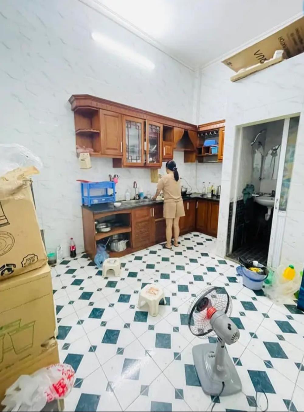 CHO THUÊ NHÀ TRONG NGÕ 170 TAM TRINH, 40M2, 3 TẦNG, 3 NGỦ, 3 WC, 8 TRIỆU - Ở GĐ, NHÓM1902563