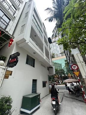 Bán nhà 6 tầng thiết kế hiện đại tại mặt tiền đường Hùng Vương ,khu Phố Tây trung tâm tp biển Nha Trang.559254