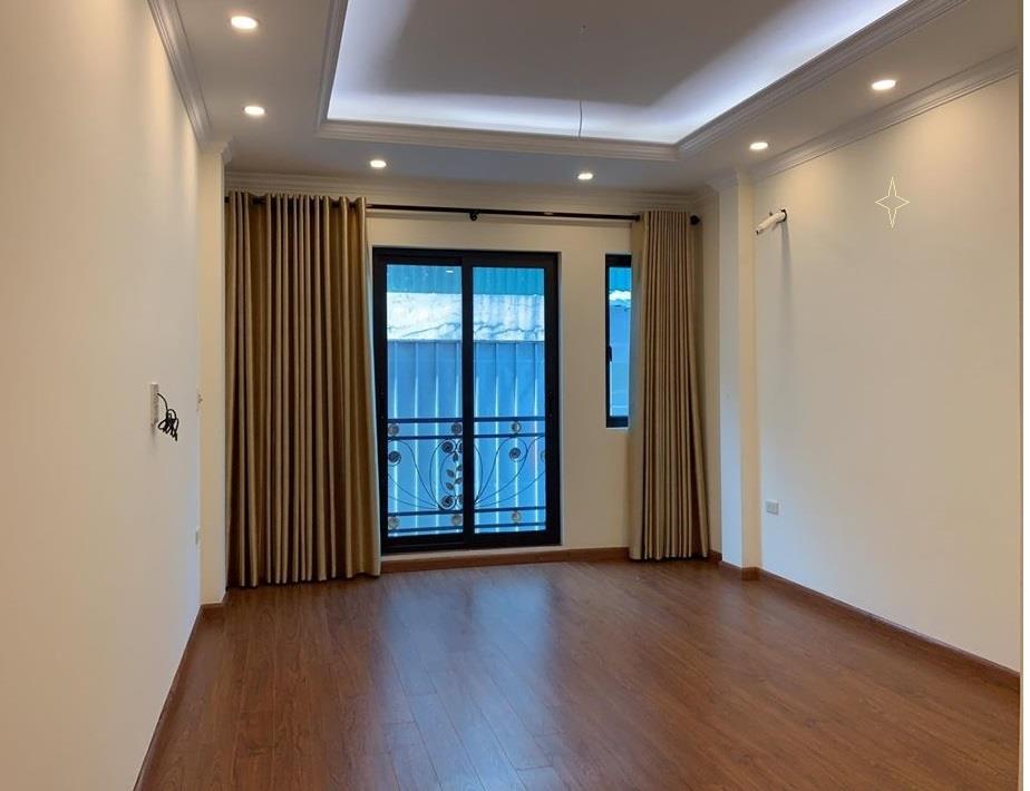 Bán nhà đẹp sổ đỏ 50m2 5tầng mặt tiền 6m chỉ hơn 4tỷ phố Phạm Văn Đồng alo ngay!1970500