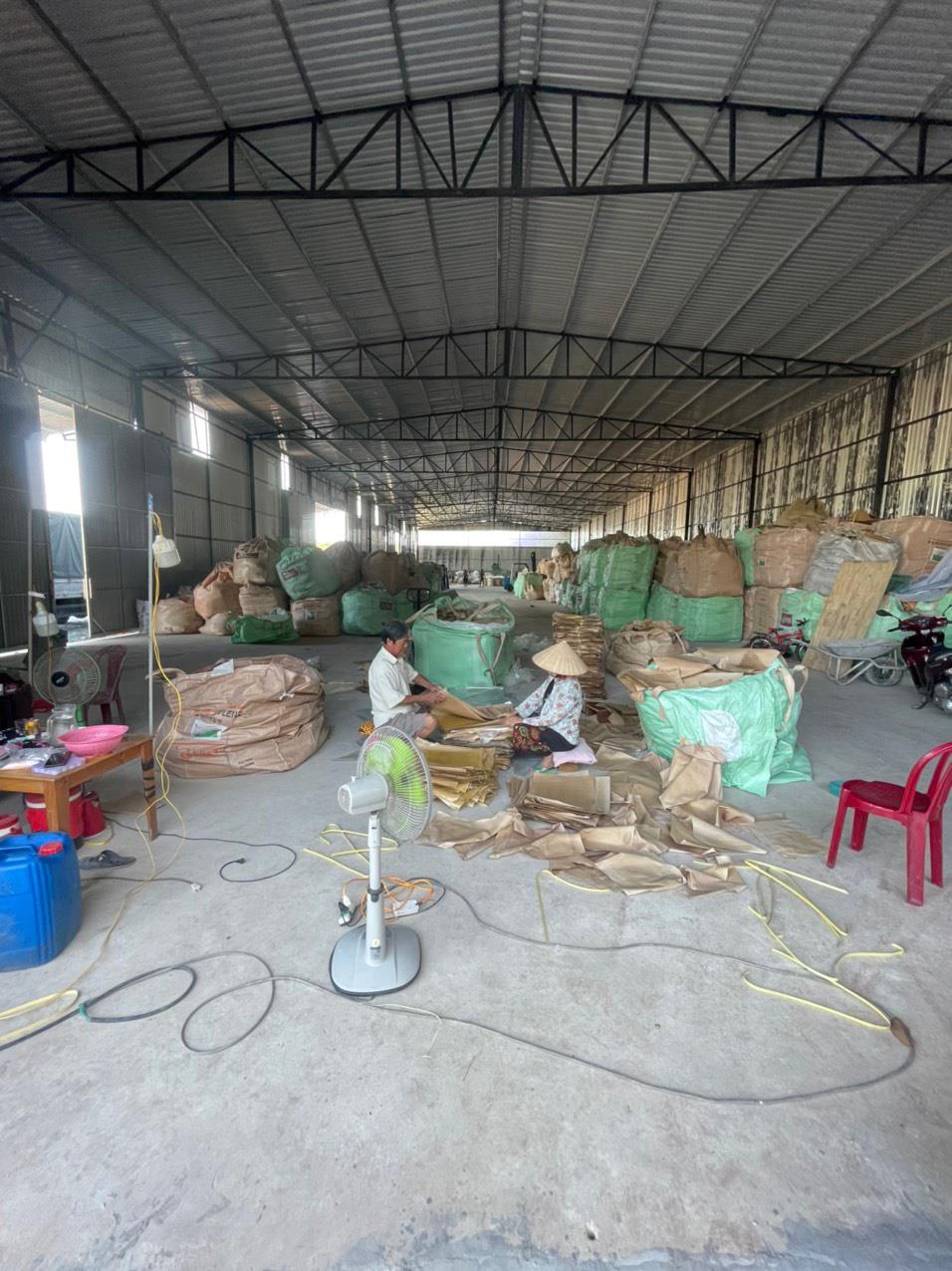 Bán kho xường Phú Giáo BD, sản xuất nhựa đang hoạt động1505498