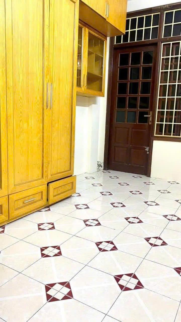 Cho thuê nhà nguyên căng ngõ 226 Lê Duẩn,  26m² x 5 tầng, 3 phòng ngủ, 3 WC, full nội thất, 10 triệu2023670