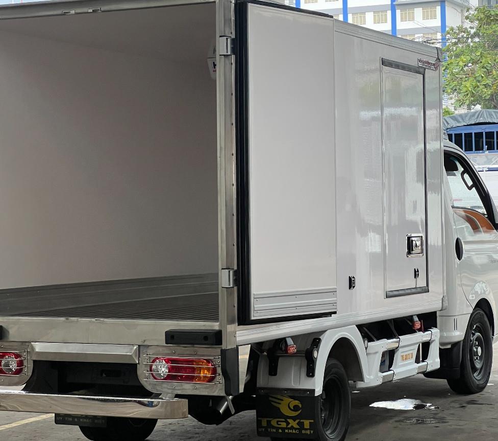 Bán Hyundai 1,2 tấn thùng đông lạnh có sẵn mới 100%854136