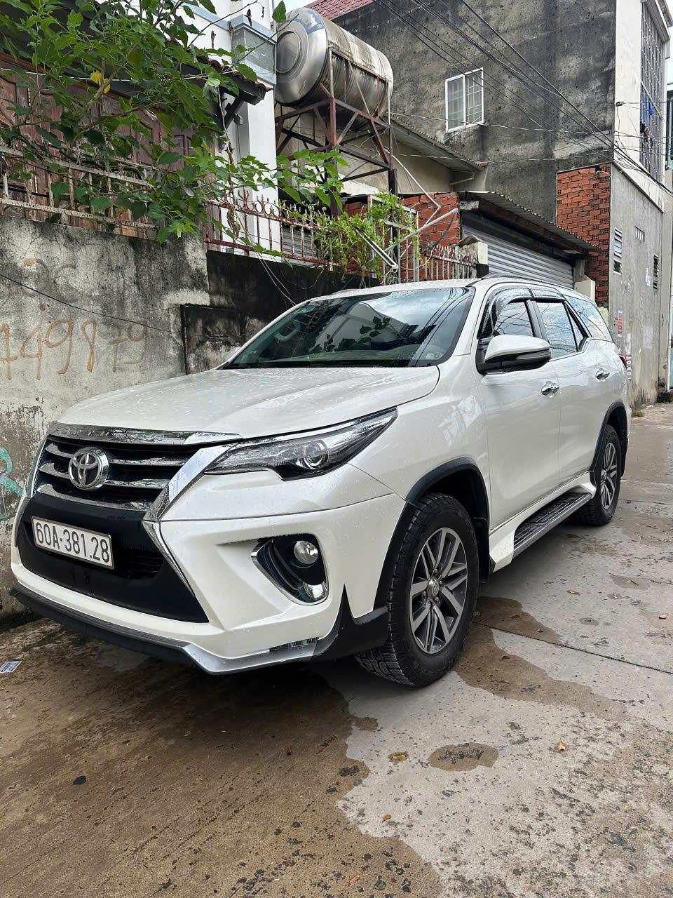 Chính chủ bán xe TOYOTA FORTUNER sản xuất năm 2017 2053232