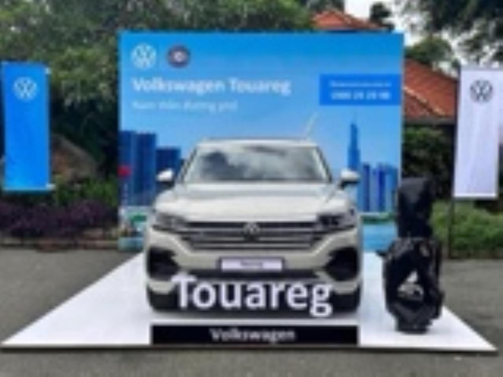 Volkswagen Touareg mới nhập khẩu378551