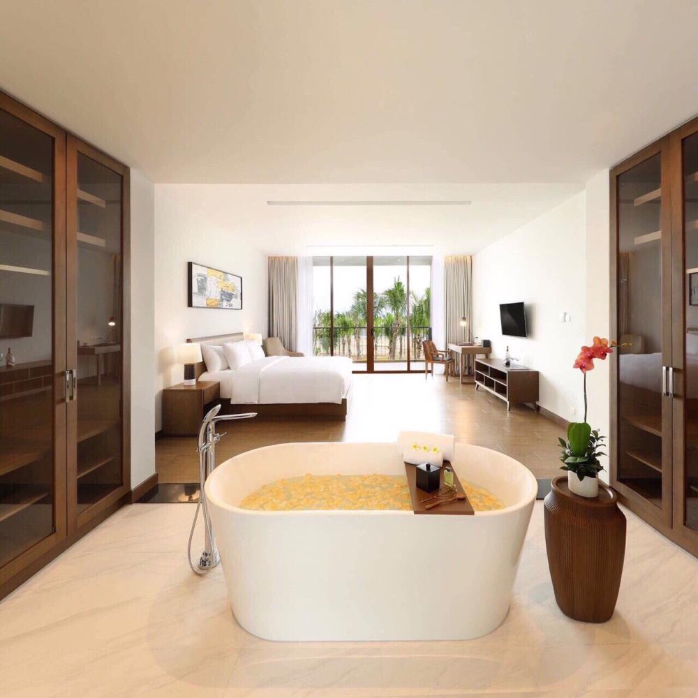 Bán khách sạn tc 5* trung tâm Bãi Cháy- Hạ Long, 32 phòng, đi bộ 2p ra bãi tắm, cạnh công1432978