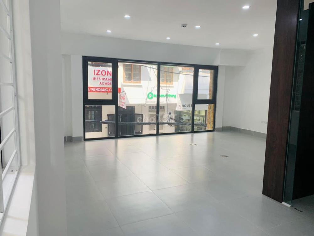 CHO THUÊ MBKD LÀM VP, SHOWROOM PHỐ HOÀNG CẦU, 2 TẦNG, 50M2, MT 15M2, 35 TRIỆU1953065