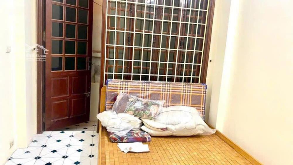 Cho thuê nhà nguyên căng ngõ 226 Lê Duẩn,  26m² x 5 tầng, 3 phòng ngủ, 3 WC, full nội thất, 10 triệu2023669