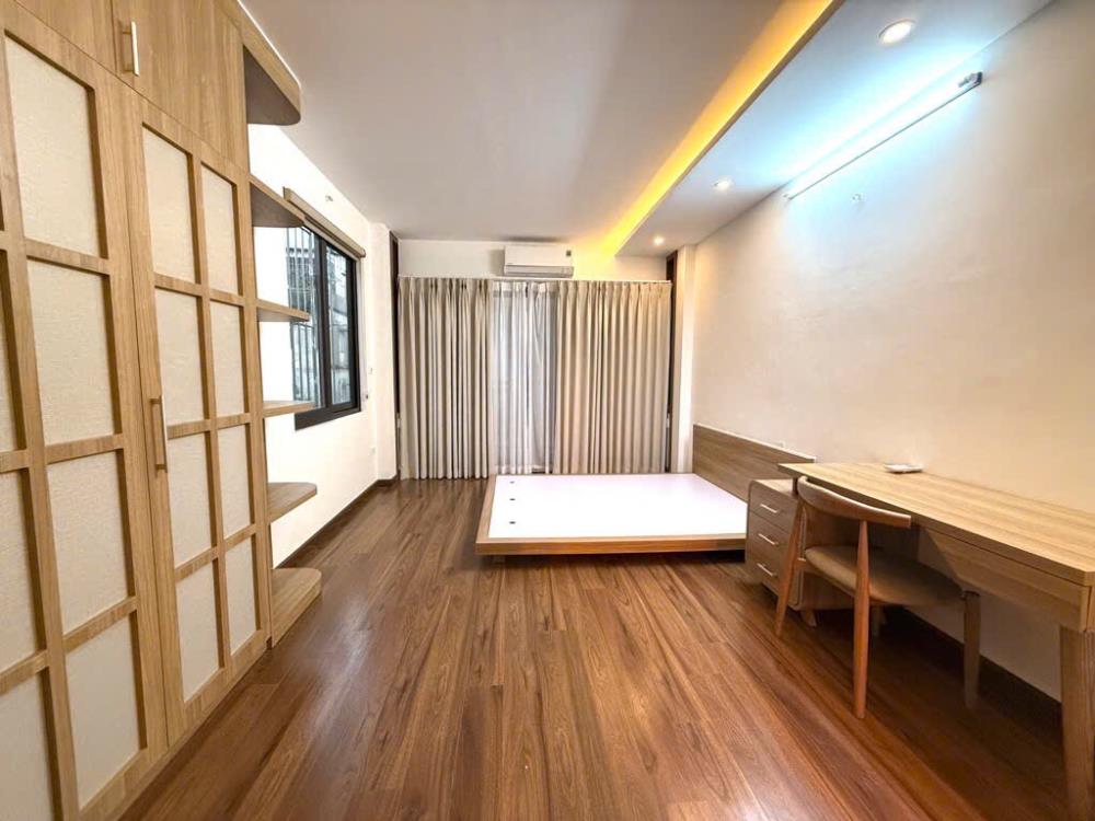 Nhà Liễu Giai - Đội Cấn 5 tầng x 30m2 ngõ ô tô tránh nhau, thông thoáng .2048117