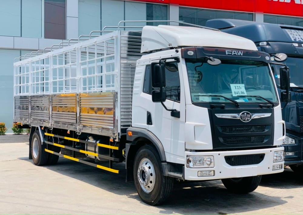 Xe tải FAW 8 tấn 3 với thùng bạt dài 8m2 năm 2021283297