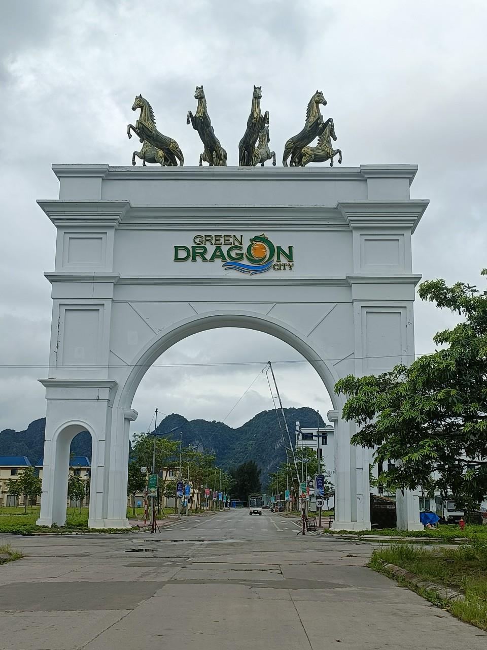 Bán đất tặng nhà bt sân vườn đẹp lung linh Tại Cẩm Bình - Cẩm Phả - Quảng Ninh ( Ngay sát cổng chính 8con ngựa dự án TTP).1541393