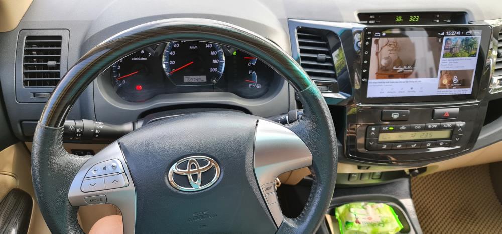 Chính chủ bán xe Toyota Fortuner đời 2015 màu đen nội thất kem, 2.7 một cầu máy xăng số tự động.846555