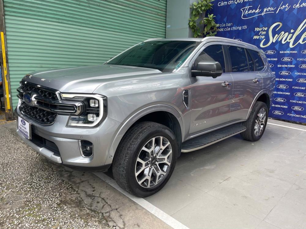 Chính chủ bán xe Ford Everest Titanium 4X4 sản xuất năm 20222010524