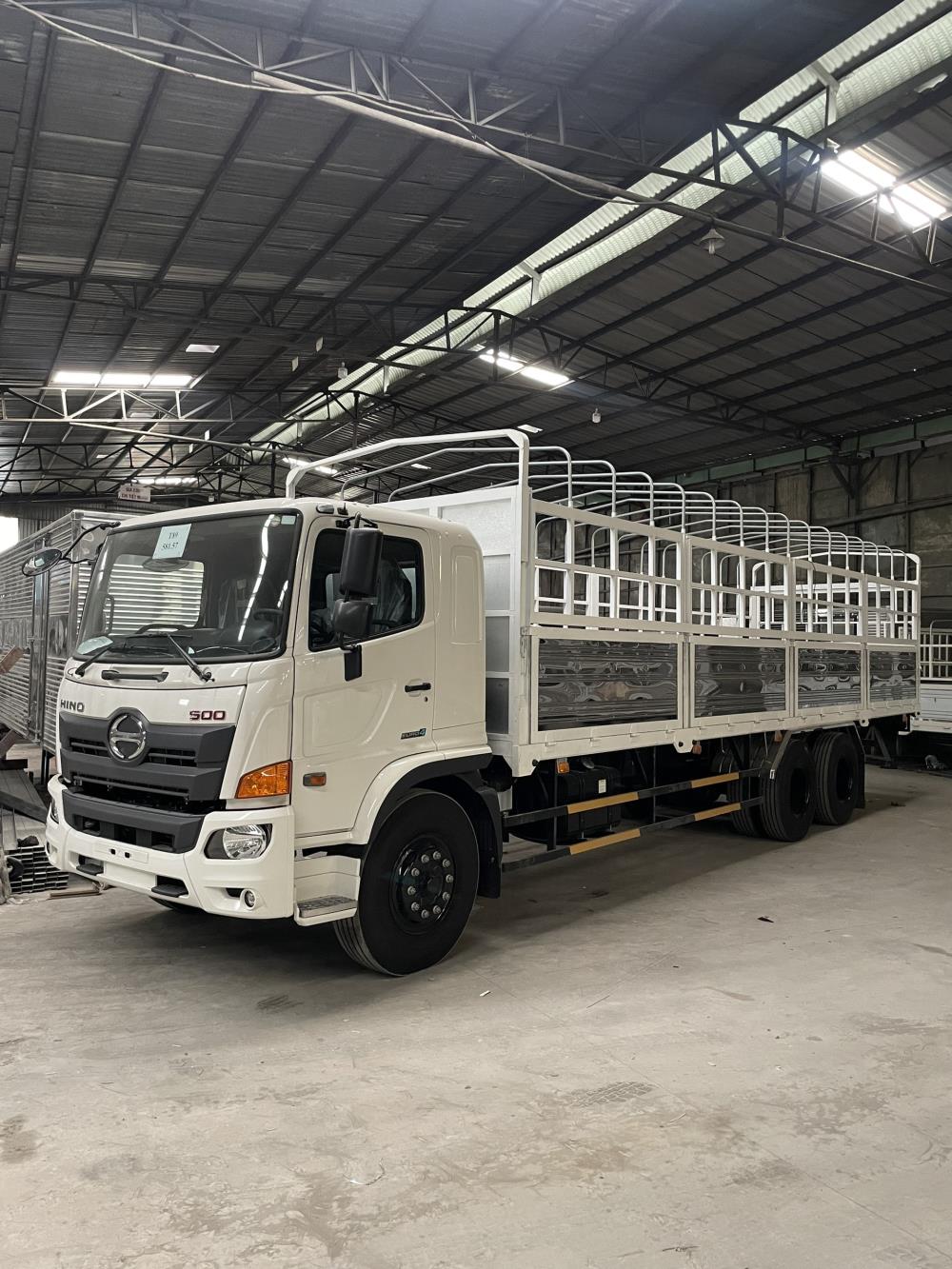 Xe tải Hino 15 tấn được nhiều khách hàng tin tưởng lựa chọn bởi chất lượng vượt trội931355