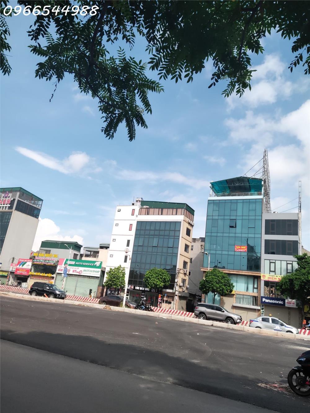 Bán khách sạn phố Cổ Linh, 19 tỷ, 7 tầng thang máy, doanh thu 200tr/ tháng357990