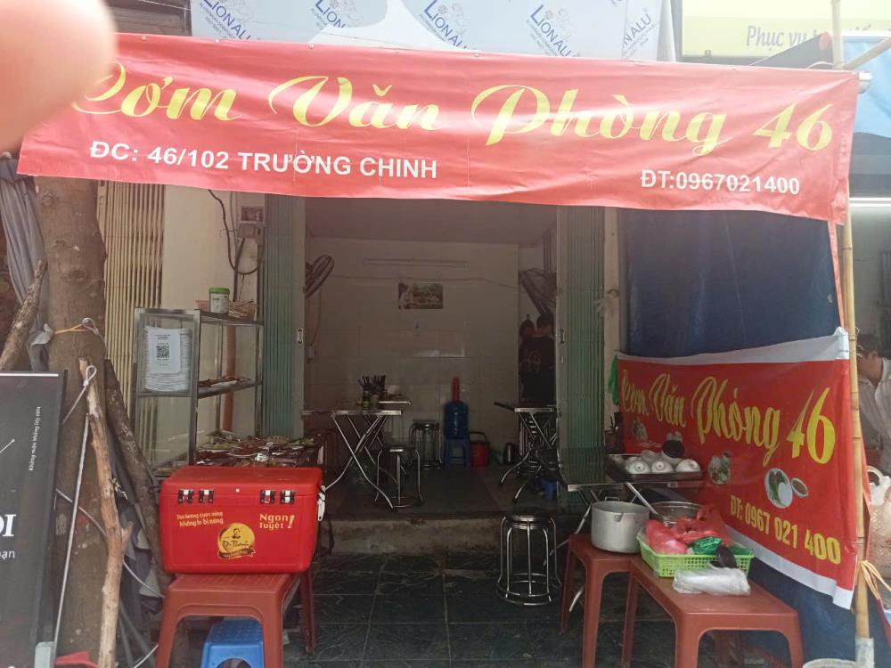 Sang nhượng quán cơm văn phòng đã đầy đủ đồ nghề để nấu cơm bún có lượng khách quen ổn định2016180