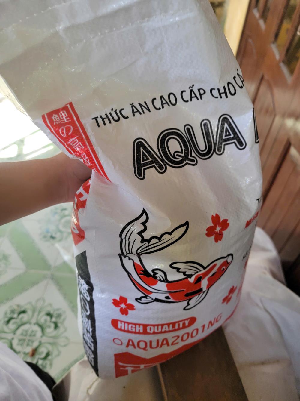 Cám Aqua Koi Food -  Cám Việt chính hãng  mua ở đâu2016579