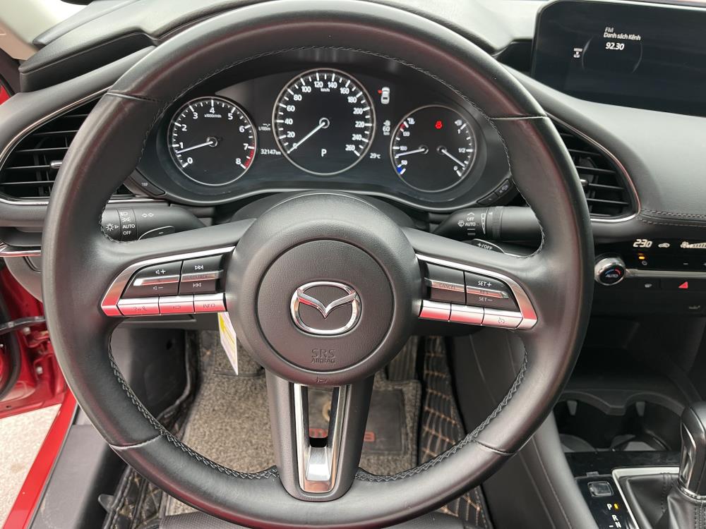 Chính chủ cần bán xe Mazda 3-1.5 luxury đỏ phale 1482619