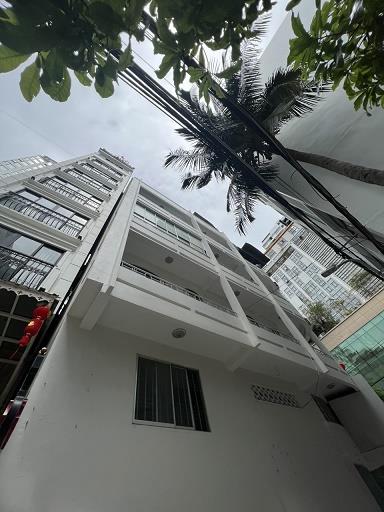 Bán nhà 6 tầng thiết kế hiện đại tại mặt tiền đường Hùng Vương ,khu Phố Tây trung tâm tp biển Nha Trang.559250