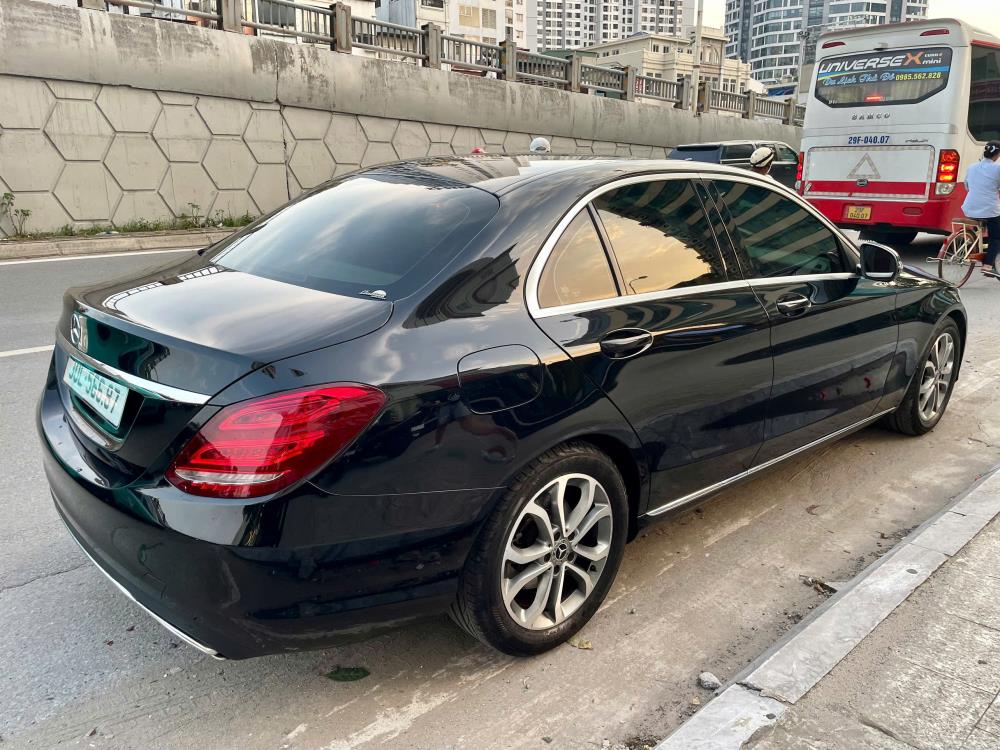 Chính chủ cần bán xe Mercedes C200 bản đặc biệt2045231