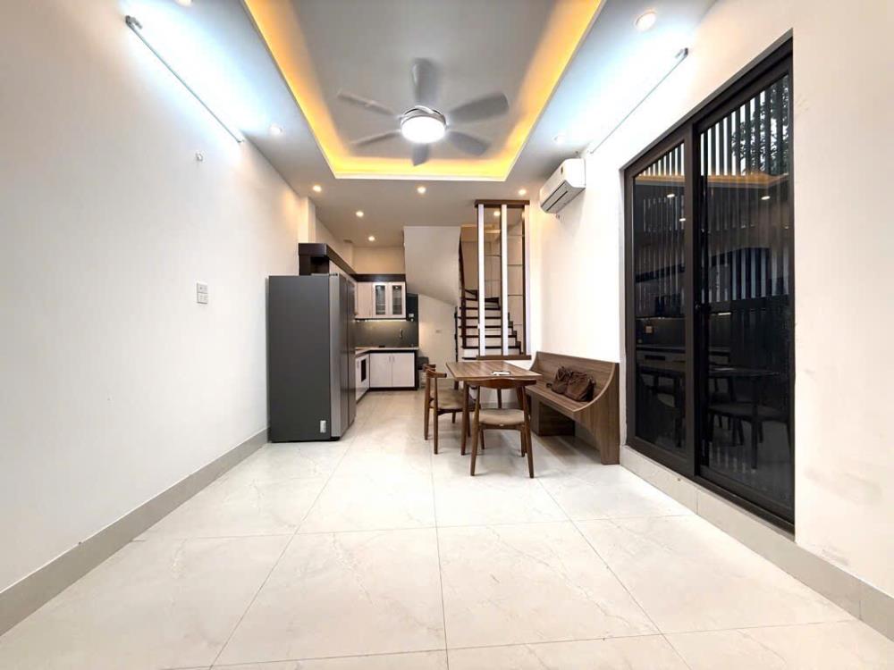 Nhà Liễu Giai - Đội Cấn 5 tầng x 30m2 ngõ ô tô tránh nhau, thông thoáng .2048115