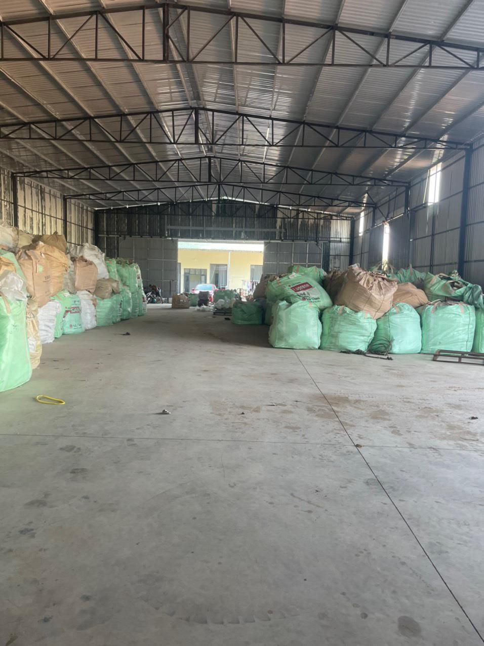 Bán kho xường Phú Giáo BD, sản xuất nhựa đang hoạt động1505496