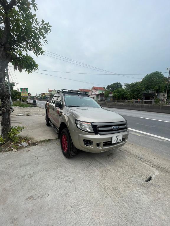 BÁN NHANH Ford ranger 2013 số tự động máy dầu. 1647098