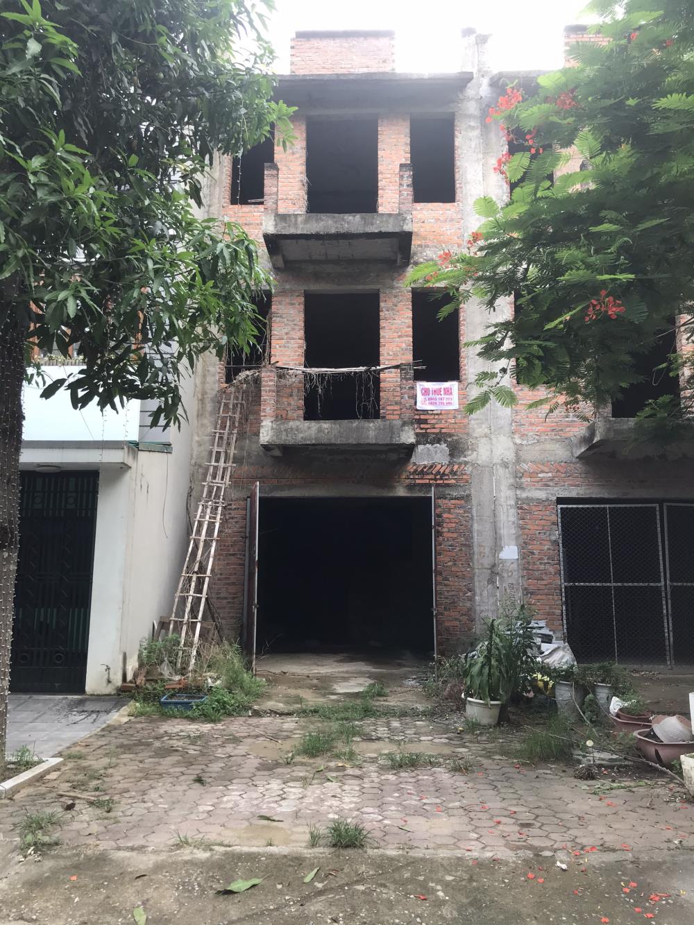 Chính chủ cho thuê căn nhà 3 tầng tại Lô 33 LK20 khu ĐTM Đông Sơn - Phường An Hưng - TP Thanh Hoá.250196