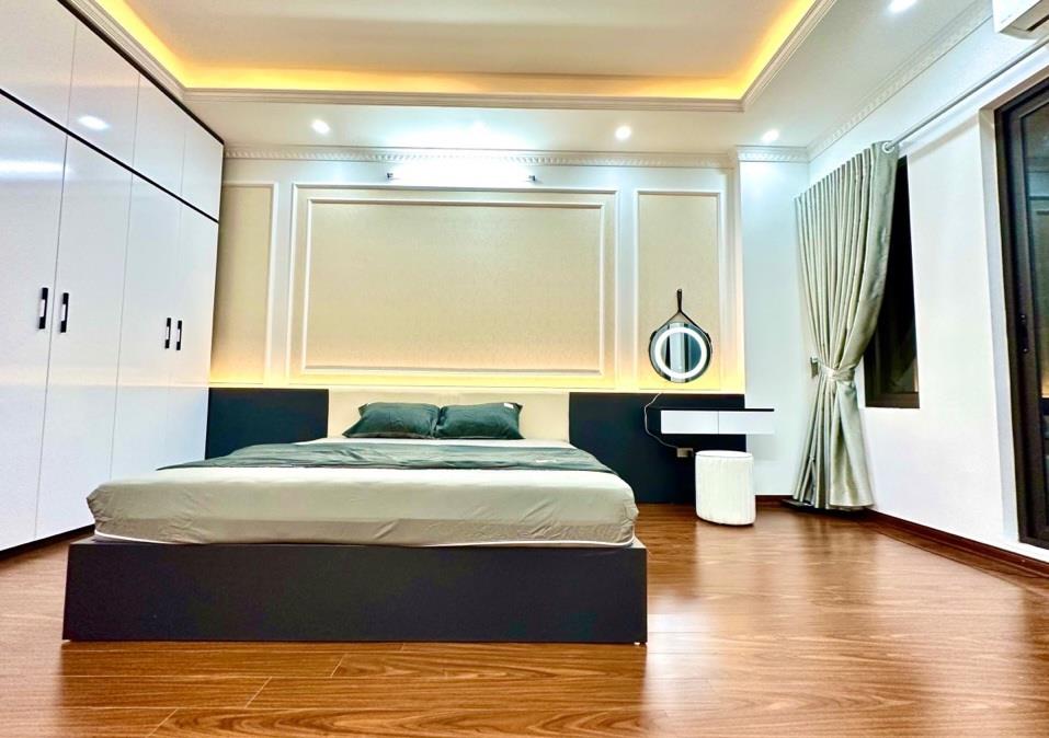 NHÀ ĐẸP LUNG LINH – PHỐ TRUNG KÍNH – NỘI THẤT SANG CHẢNH – 5 TẦNG FULL TRẦN – 39M2, 5.95 TỶ1106985