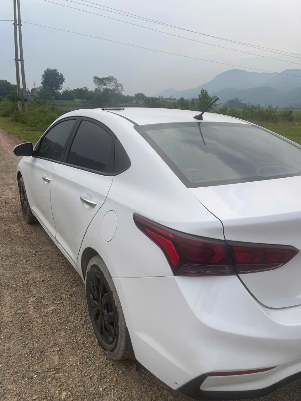 Chính chủ bán xe HYUNDAI ACCENT 1.4 MT sản xuất năm 20182010478