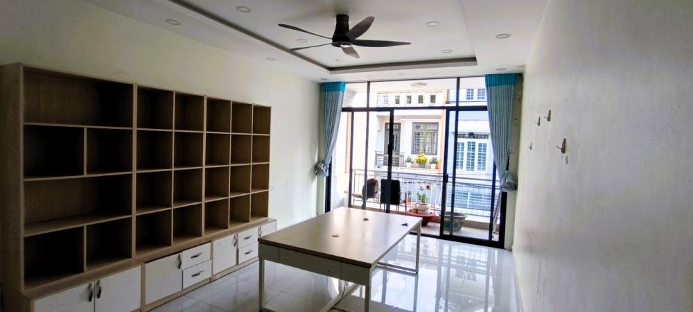 Cho thuê nhà 1T2L 3pn 300m2 đường 39 Linh Đông1758558