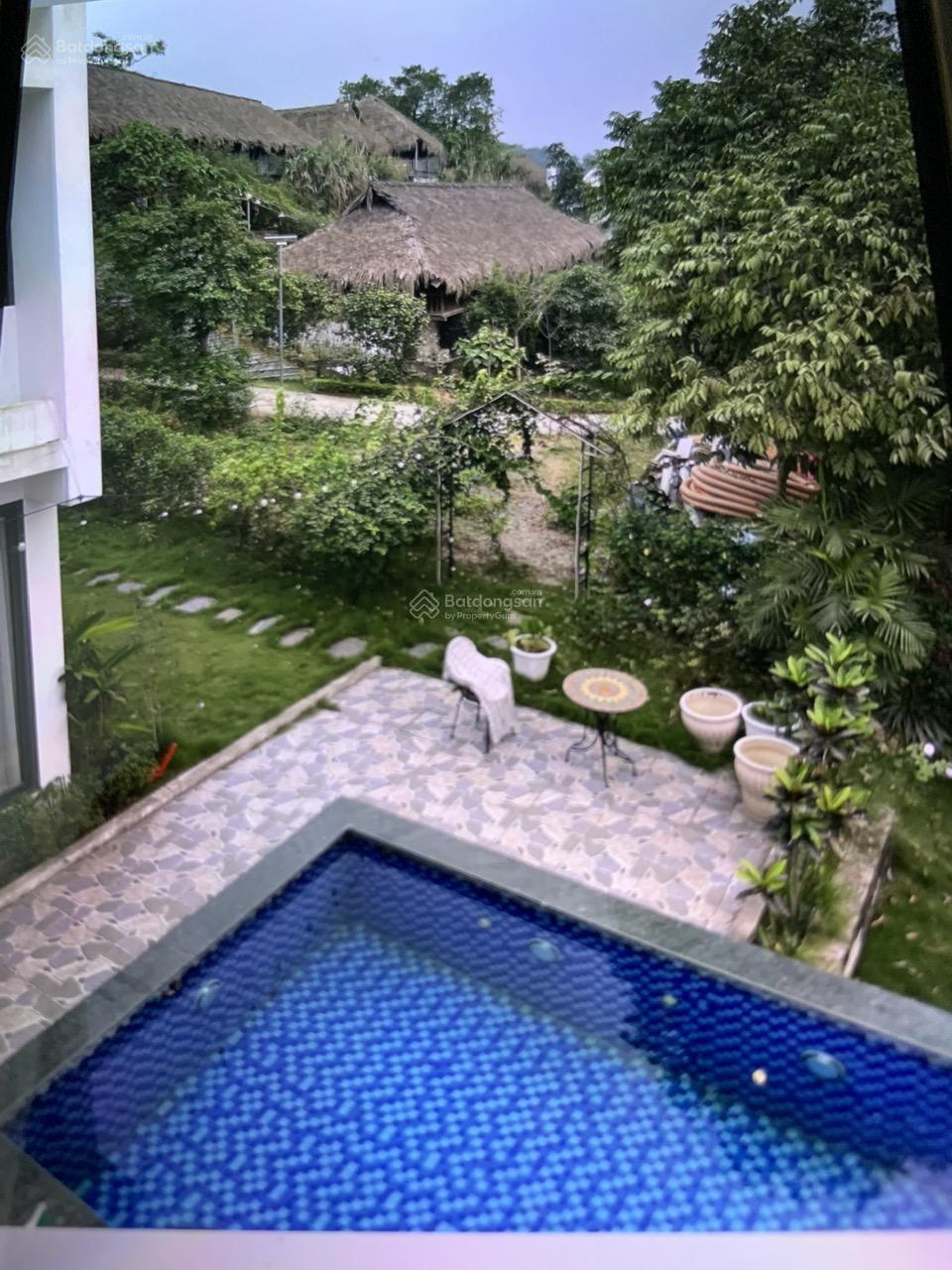 Bán nhà khu Sunvila xóm Cời xã Tân Vinh Lương Sơn Hoà Bình. Có view đồi núi và có hồ bơi1505396