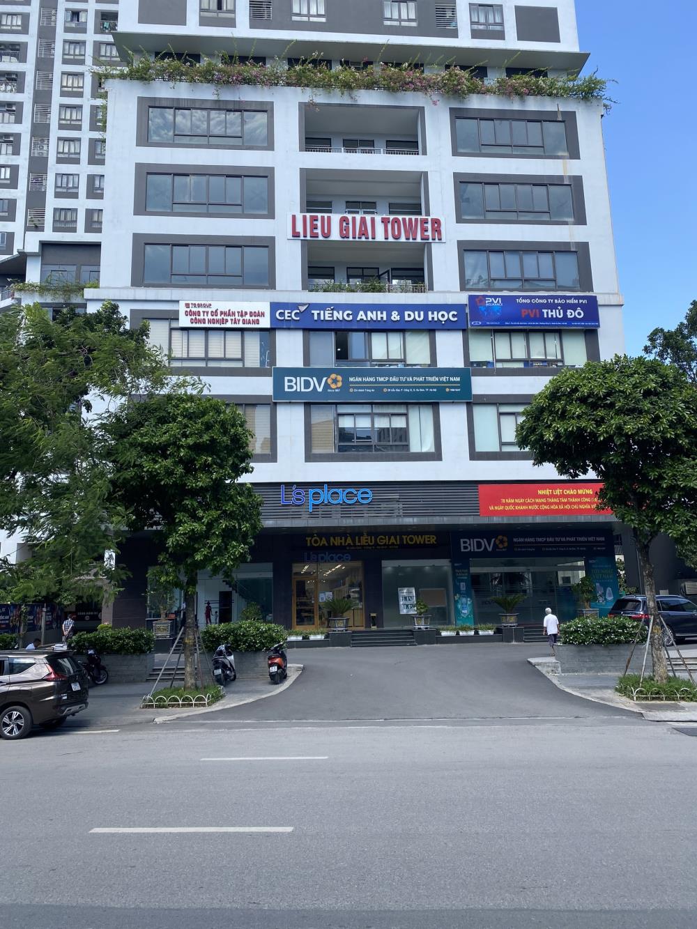 Cho thuê căn góc, diện tích 127 m2 nhìn xuống đường Liễu Giai, Ba Đình, HN492342