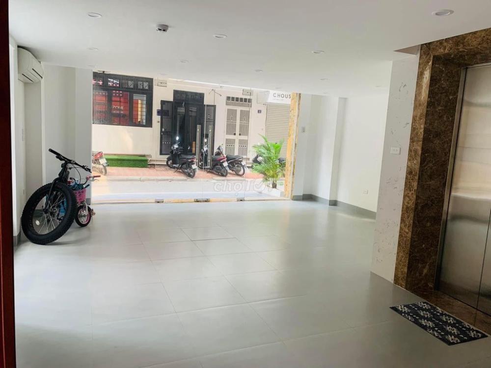 CHO THUÊ MBKD LÀM VP, SHOWROOM PHỐ HOÀNG CẦU, 2 TẦNG, 50M2, MT 15M2, 35 TRIỆU1953067