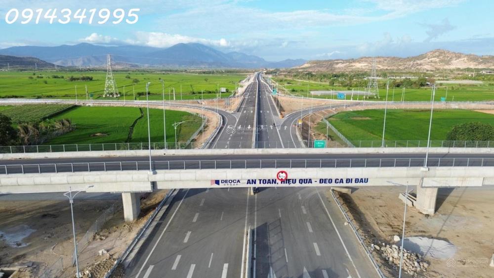 Nút giao cao tốc Cam Lâm Vĩnh Hảo. Mặt QL27A, 20x50m sân bay Thành Sơn 5km, QL1 6km1533777