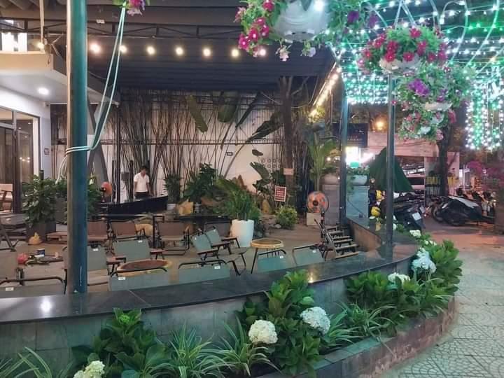CHÍNH CHỦ CẦN SANG NHƯỢNG QUÁN CAFE  sân vườn 2 mặt tiền đường lớn ở Hòa Xuân, Đà Nẵng1566829