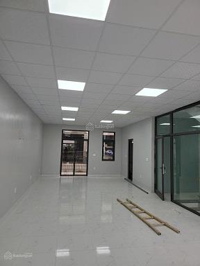 Cho thuê văn phòng TẦNG 4 HD159 Vinhomes Cầu Rào 2 an ninh tốt, DT tổng 80m2, có thang máy, ô tô đỗ cửa giá tốt1750776